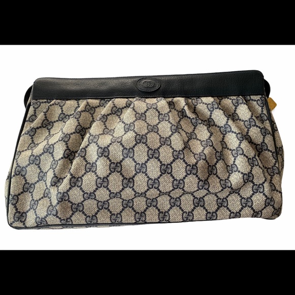 Vintage Gucci Clutch - Picture 8 of 9